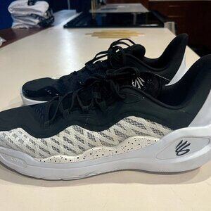 NEVER WORN Currys - Mens 12